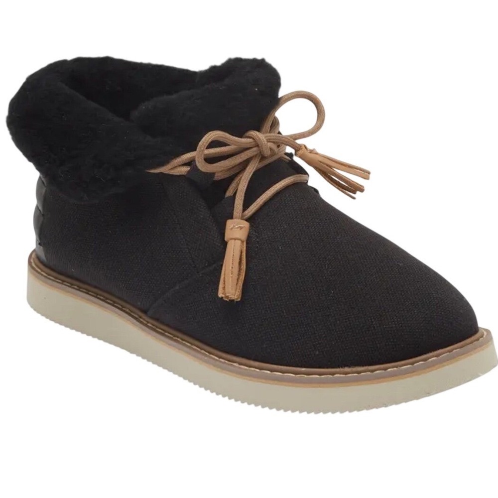 NWOB SANUK Cozy Vibe Brown Canvas Boot Slippers Sz W7 Wool Lining Tassel Lace